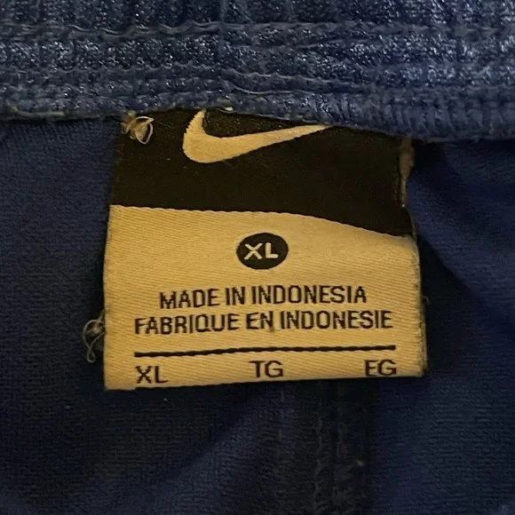 Blue Nike XL Basketball Shorts - Picture 2 of 2